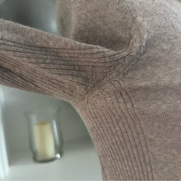 Max Studio Light Gray Extra Fine Merino Wool Sweater Size S - Picture 6 of 8